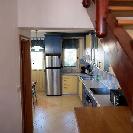 Дом отдыха Iro's Paradise