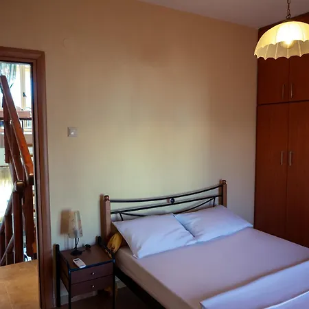 Iro's Paradise ניקיטי